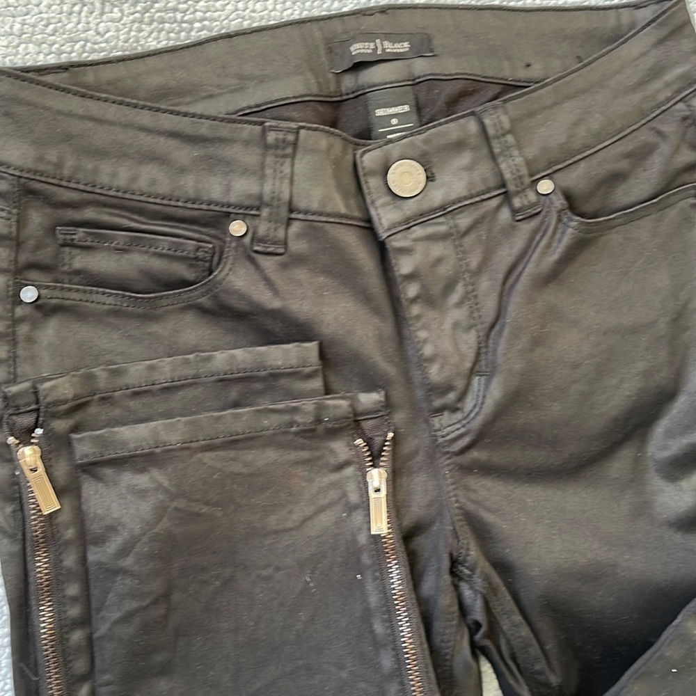 Black skinny jeans. Mid rise